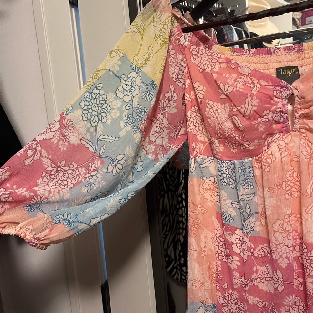 NWOT TAYLOR Floral Patchwork Print Sweetheart Neckline Maxi Dress SIZE 4 - Picture 6 of 7